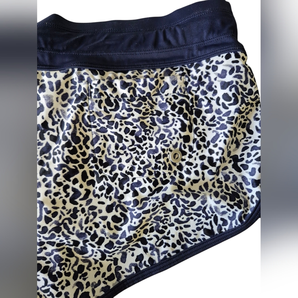 Athleta‎ Leopard Print Athletic Shorts Size Black And Blue M - Picture 2 of 6
